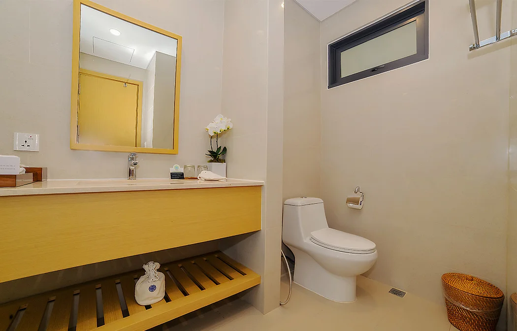 OCEAN SUITES STUDIO FOR RENT IN THE OCEAN VILLA DA NANG