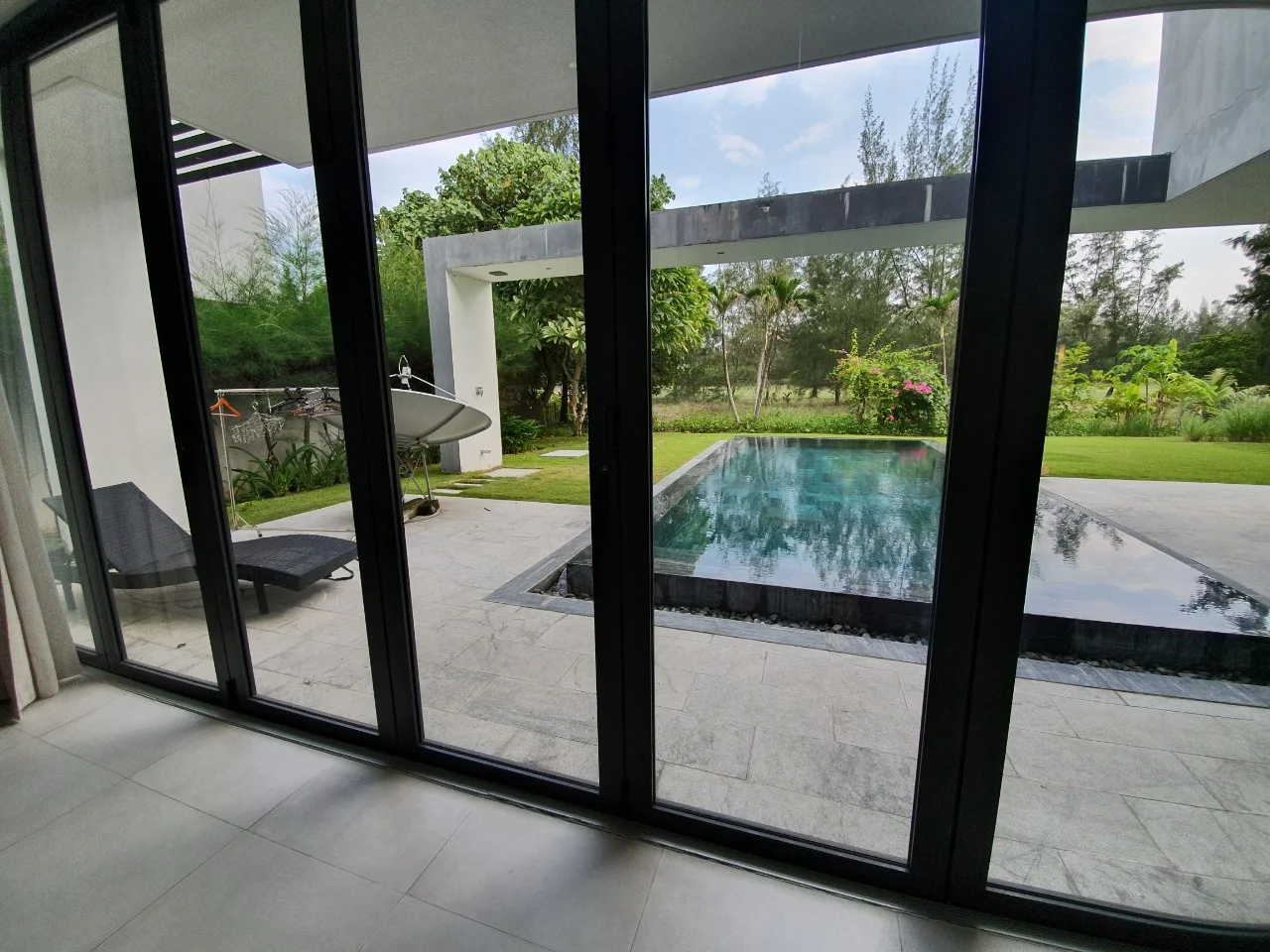 3 BEDROOM DUNE RESIDENCES DANANG GOLF COURSE VILLA FOR RENT