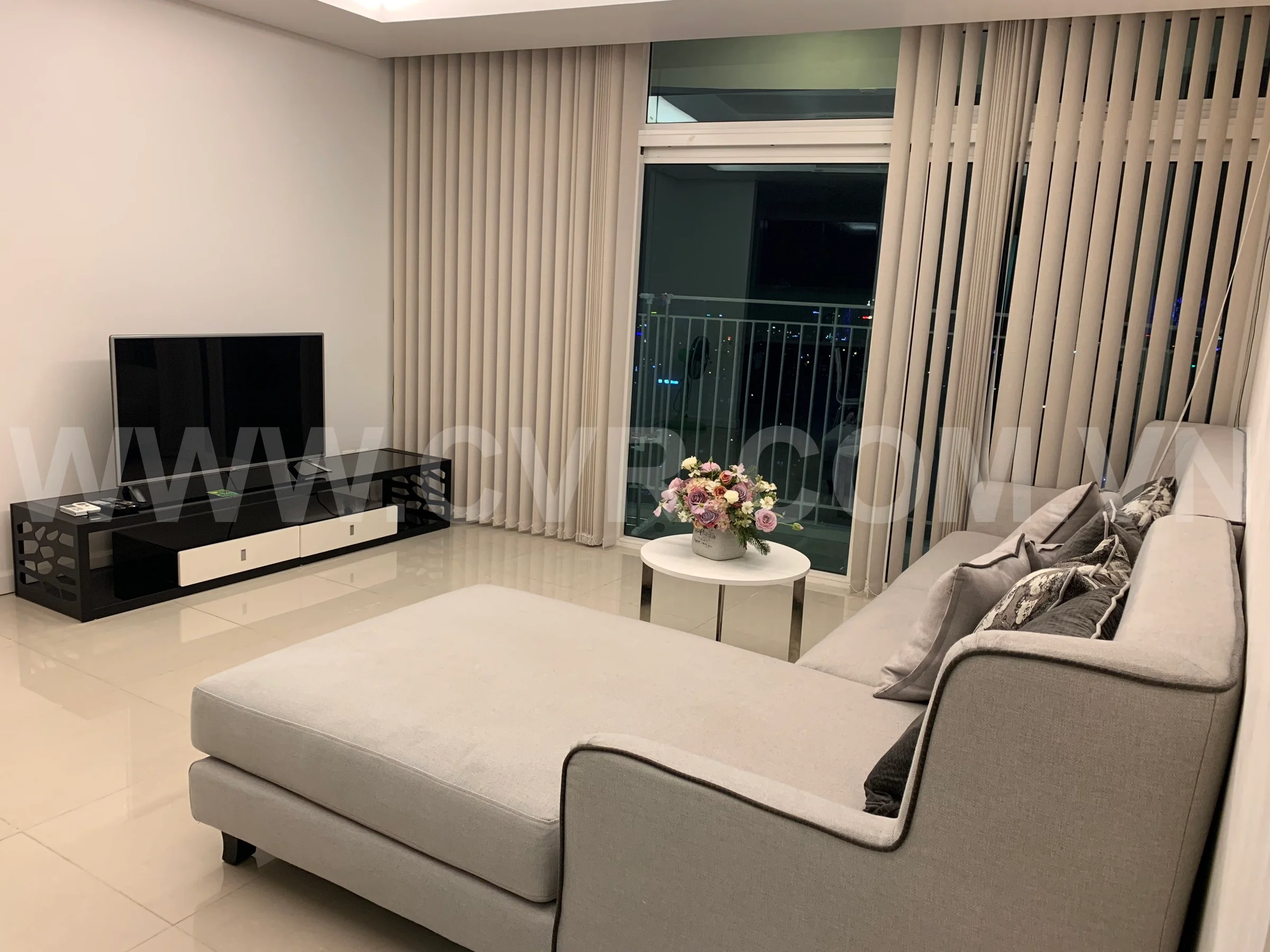 1 BEDROOM APARTMENT FOR RENT IN AZURA BUILDING DA NANG