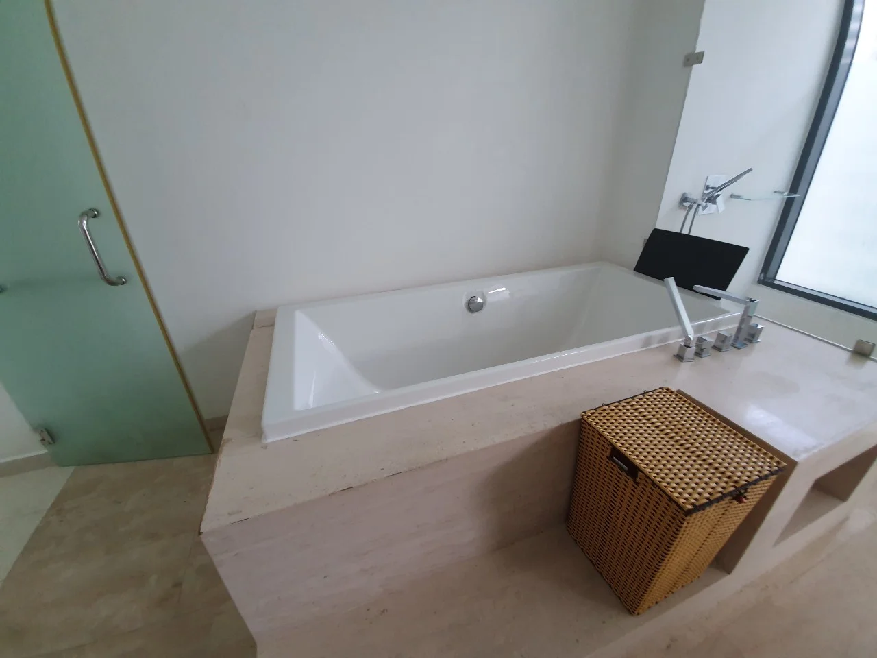 3 BEDROOM DUNE RESIDENCES DANANG GOLF COURSE VILLA FOR RENT