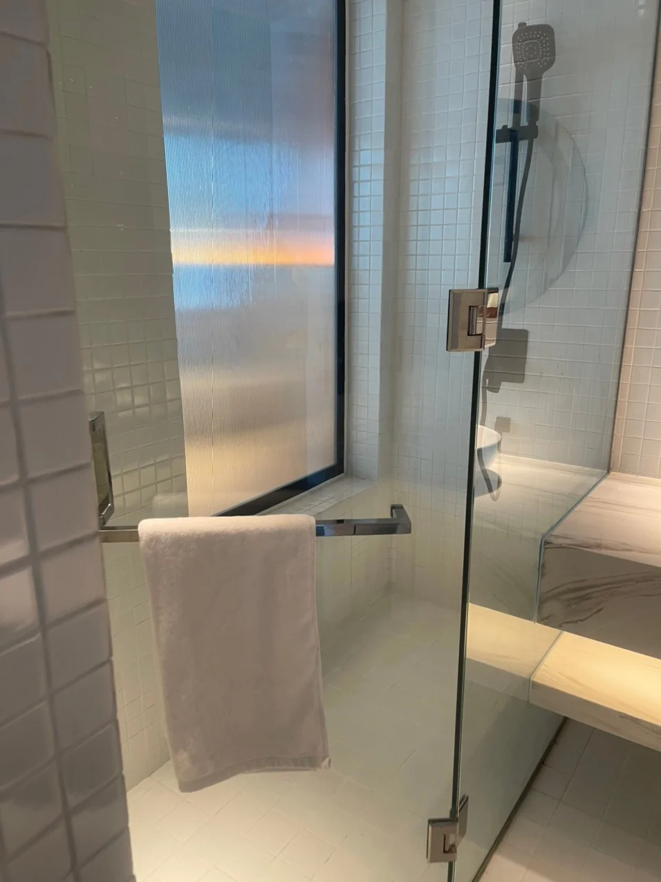 Beachfront one bedroom condo for sale in Felicia Danang Located in Felicia Danang Beachfront Holiday Condos, the newest Co-living
