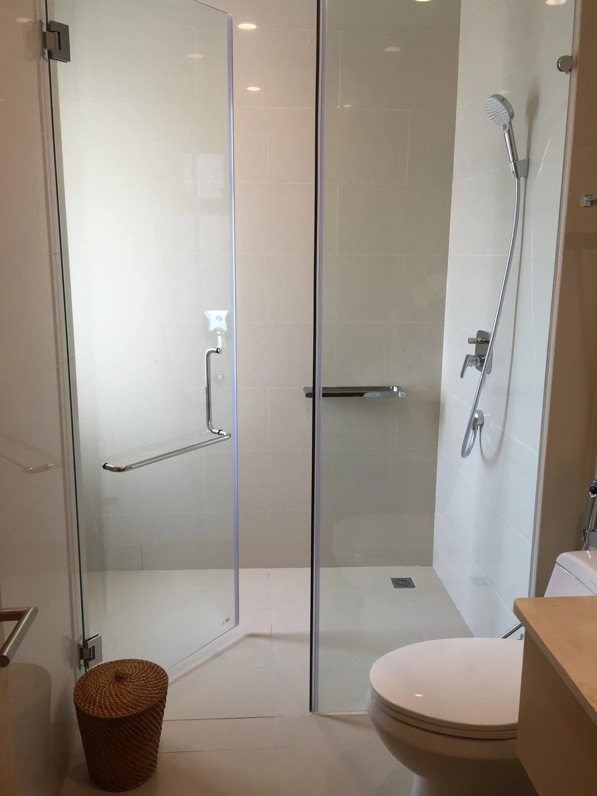 2 BEDROOM OCEAN SUITES APARTMENT IN DANANG FOR SALE