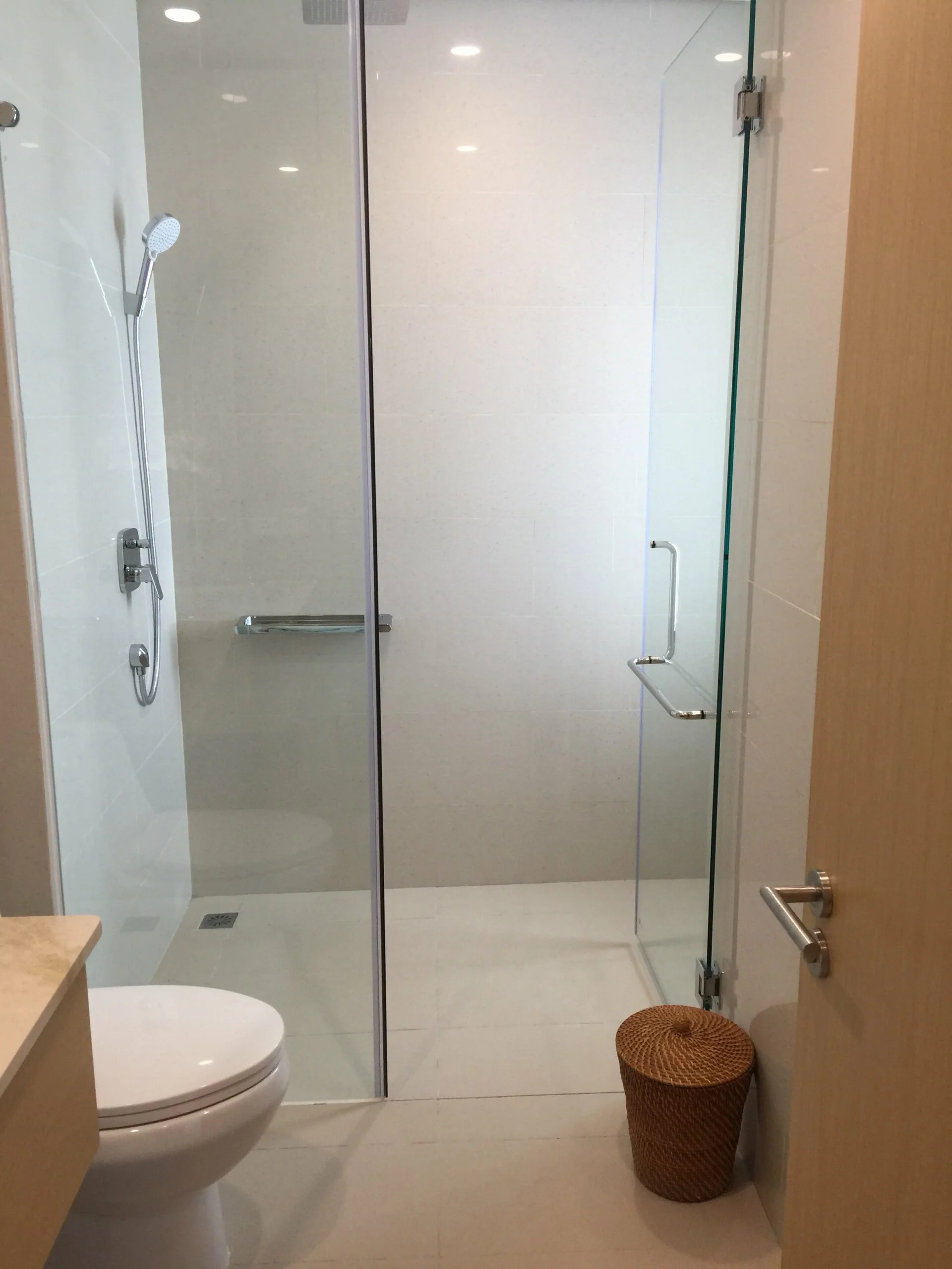 2 BEDROOM OCEAN SUITES APARTMENT IN DANANG FOR SALE