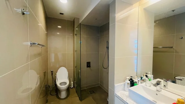 2 BEDROOM APARTMENT AZURA BUILDING FOR SALE IN DA NANG