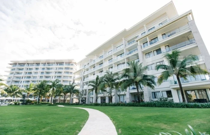 OCEAN SUITES STUDIO FOR RENT IN THE OCEAN VILLA DA NANG