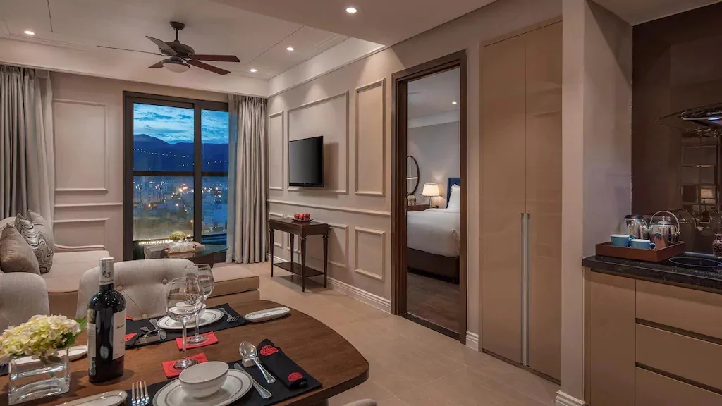LUXURY 1 BEDROOM APARTMENT FOR RENT AT ALTARA SUITES, DA NANG CITY