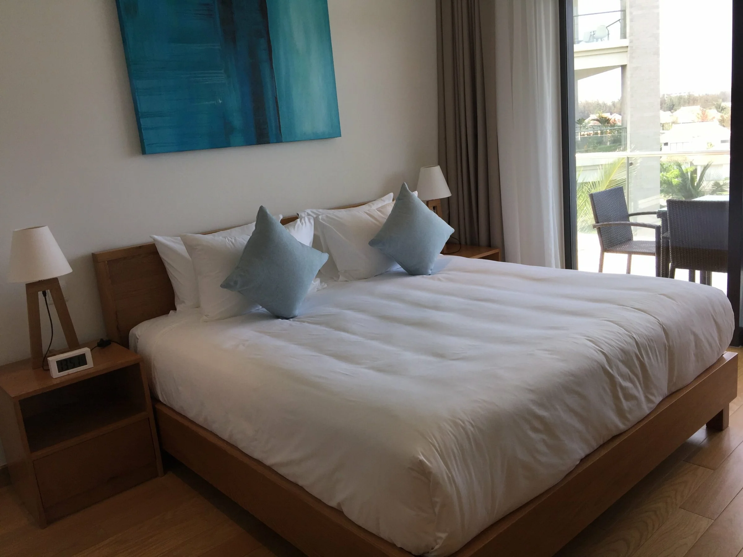 2 BEDROOM OCEAN SUITES APARTMENT IN DANANG FOR SALE