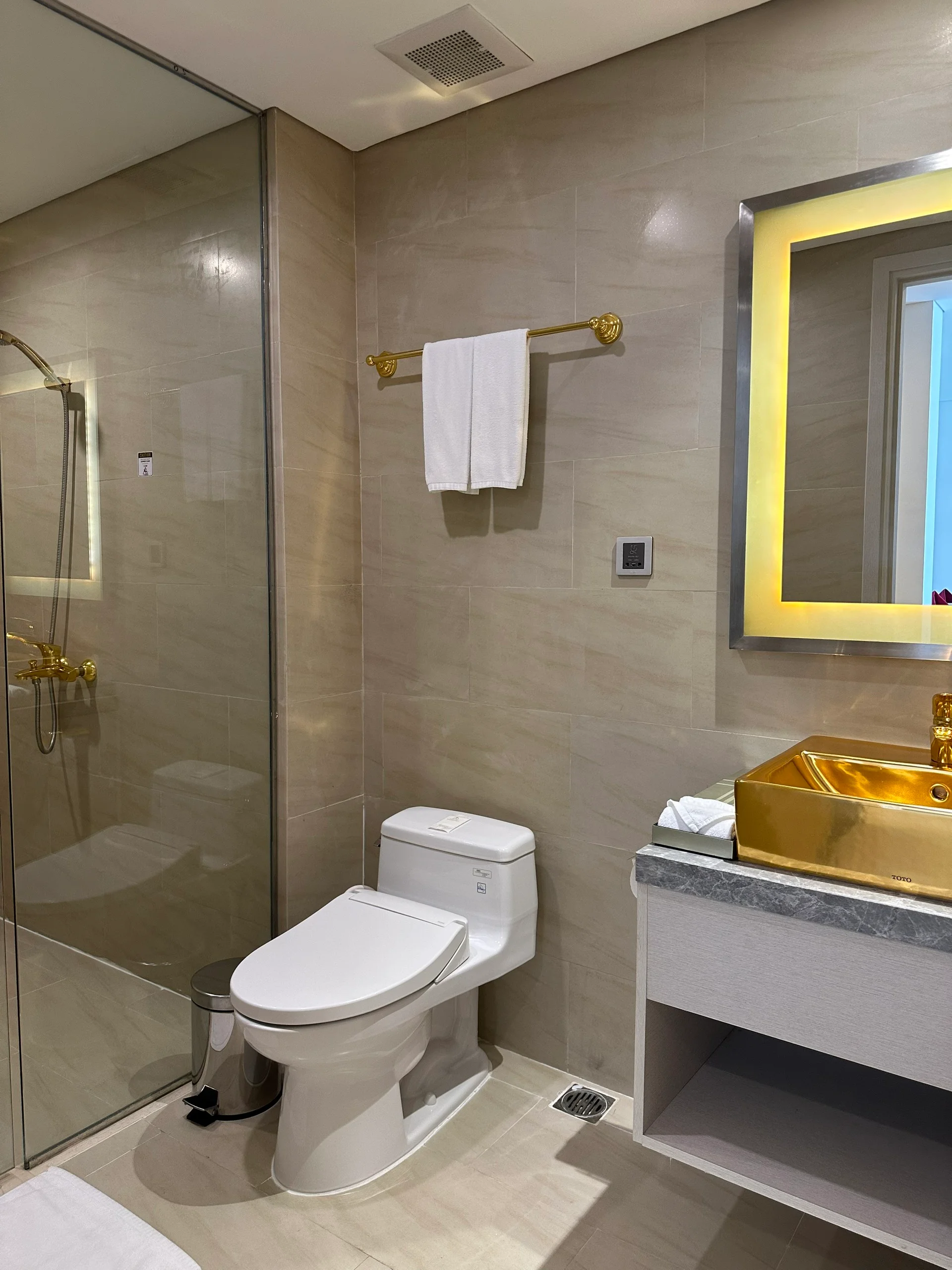 Апартаменты с 1 спальней Golden Bay Дананг