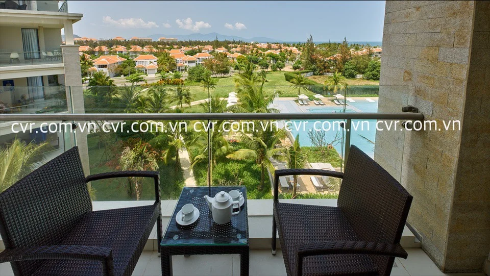 CORNER 2 BED APARTMENT FOR RENT IN THE OCEAN SUITES DANANG