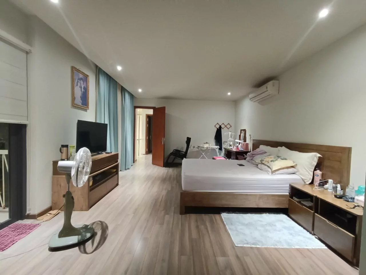 4 bedroom villa with 3 levels for sale in Bang Lang street, belongs to Euro Village 1, Son Tra, Da