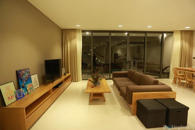 “The Point – The unique golf resort lifestyle” The Point Residences is a perfect example of Vietnam’s premier “golf villa”