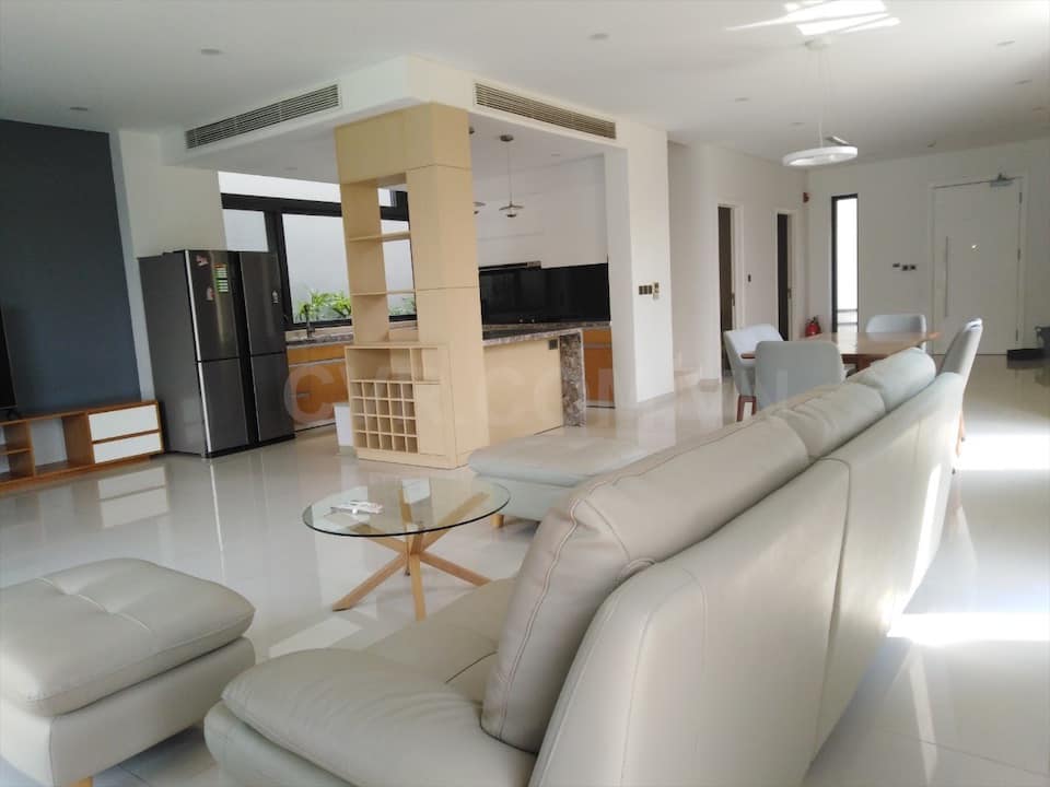 THE POINT GOLF COURSE VILLA 3BDR WITH PINK BOOK FOR SALE IN DA NANG