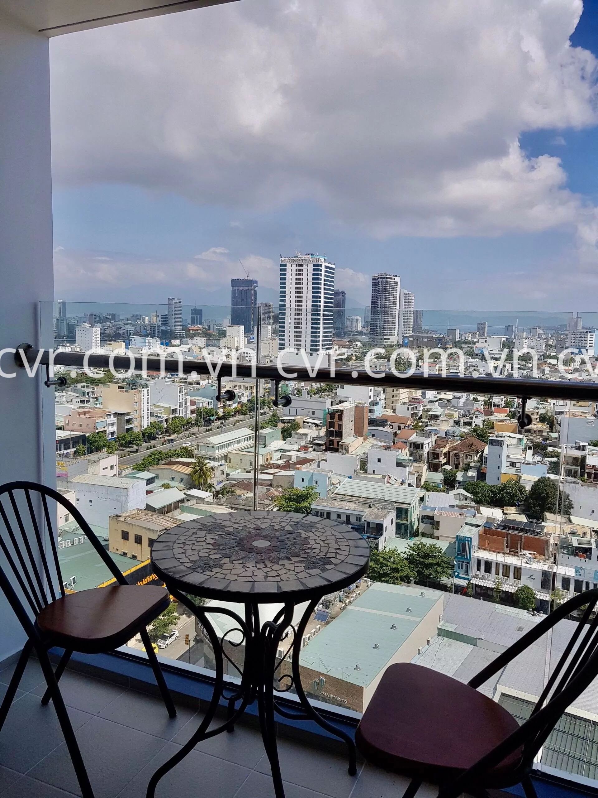 TWO BEDROOM APARTMENT FOR SALE AT HIYORI GARDEN TOWER DANANG This Apartment is located near the base of the Dragon