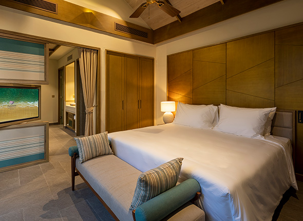 Beachfront 5 Bedroom Villa for Sale in Fusion Beach Resort Danang