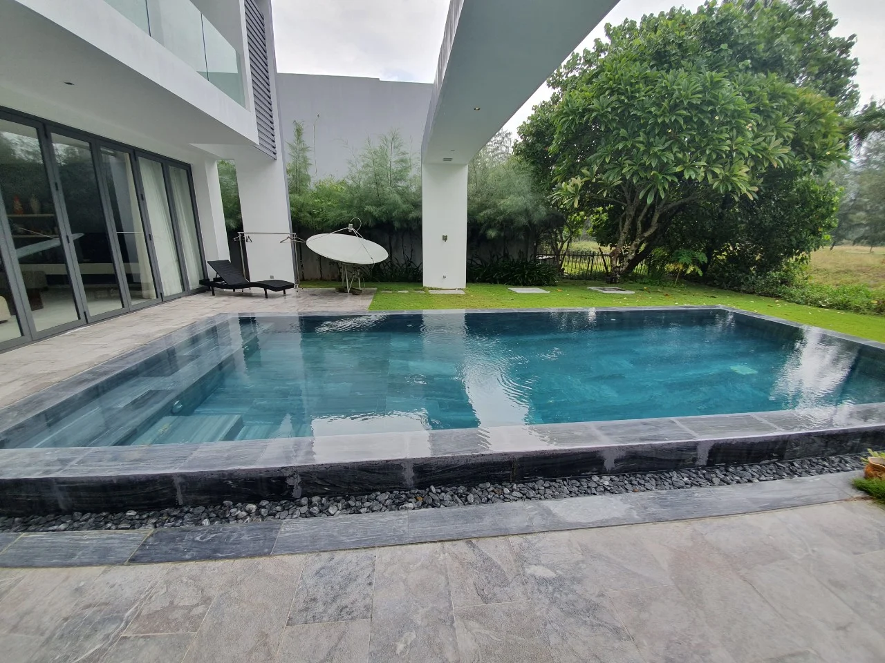 3 BEDROOM DUNE RESIDENCES DANANG GOLF COURSE VILLA FOR RENT