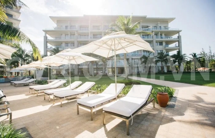 OCEAN SUITES STUDIO FOR RENT IN THE OCEAN VILLA DA NANG