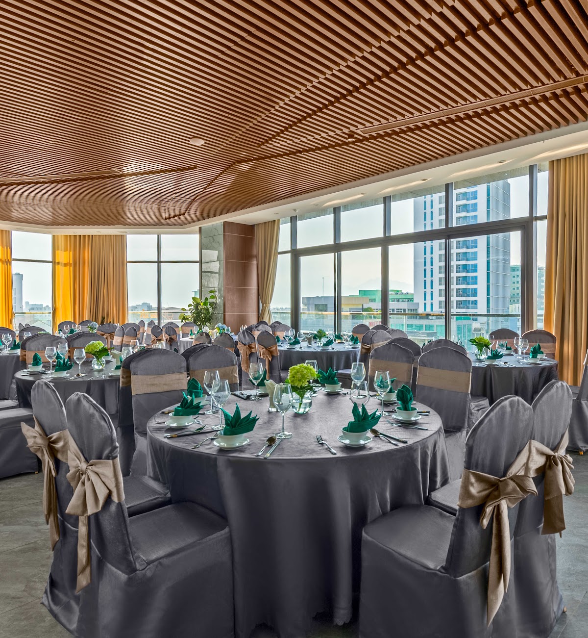 G8 Luxury Hotel & Spa | 115-Key Hotel for Lease on Le Duan, Hai Chau (Da Nang CBD)