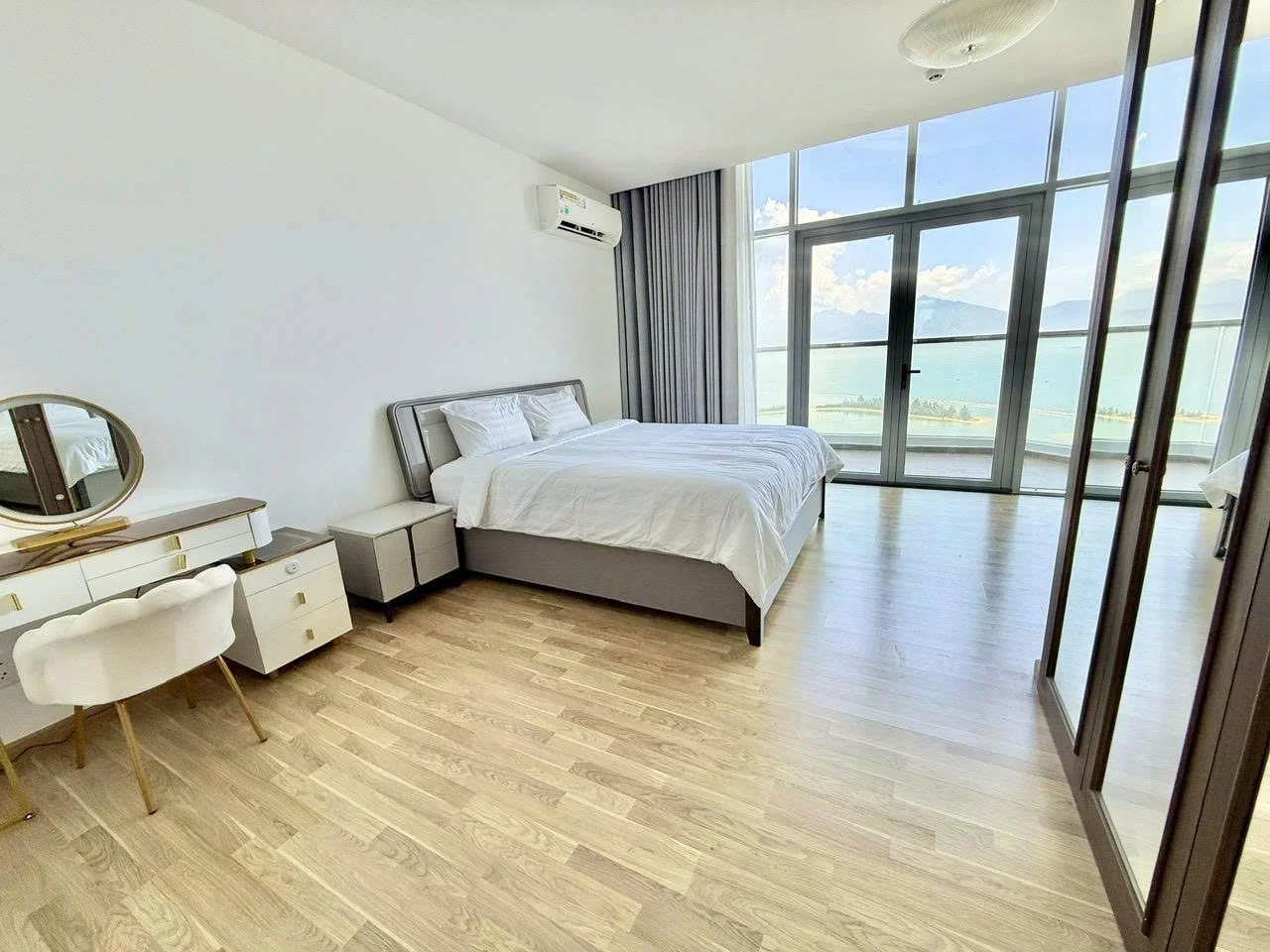 5 Bedroom Penthouse For Rent In Blooming Tower Da Nang