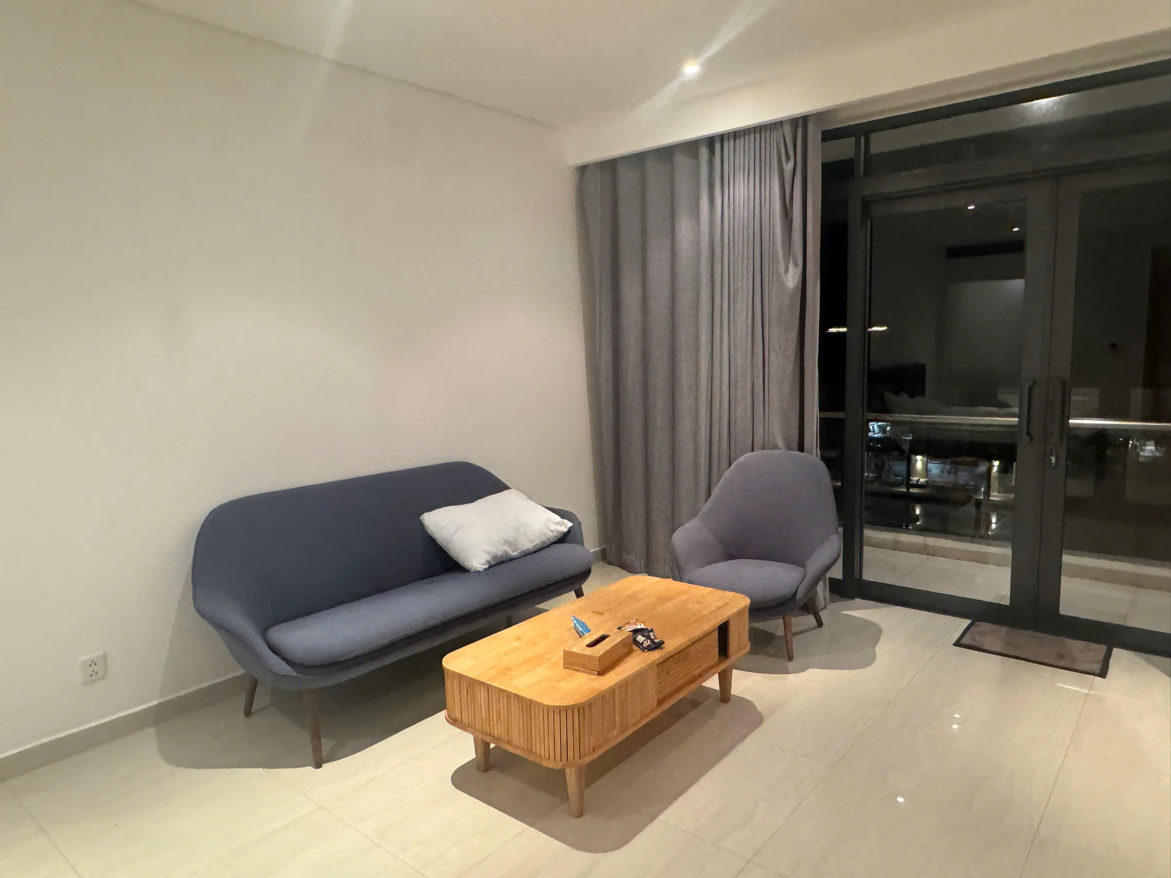OCEAN SUITES STUDIO FOR RENT IN THE OCEAN VILLA DA NANG