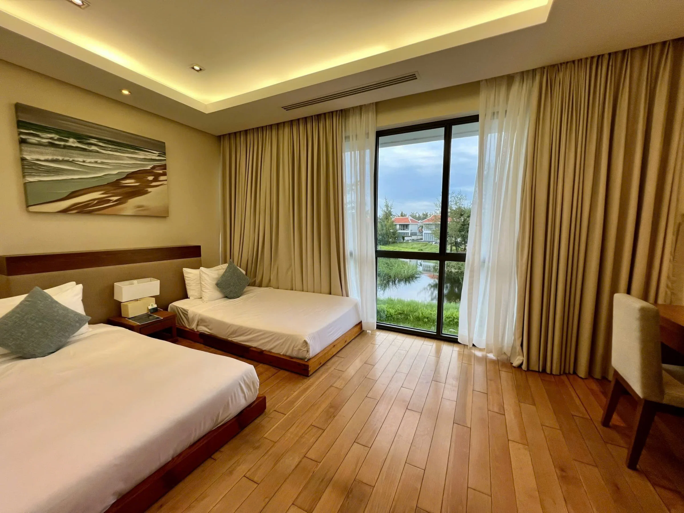 4 BEDROOM VILLA FOR SALE IN THE OCEAN VILLAS DANANG Embark on an extraordinary living experience with this captivating villa