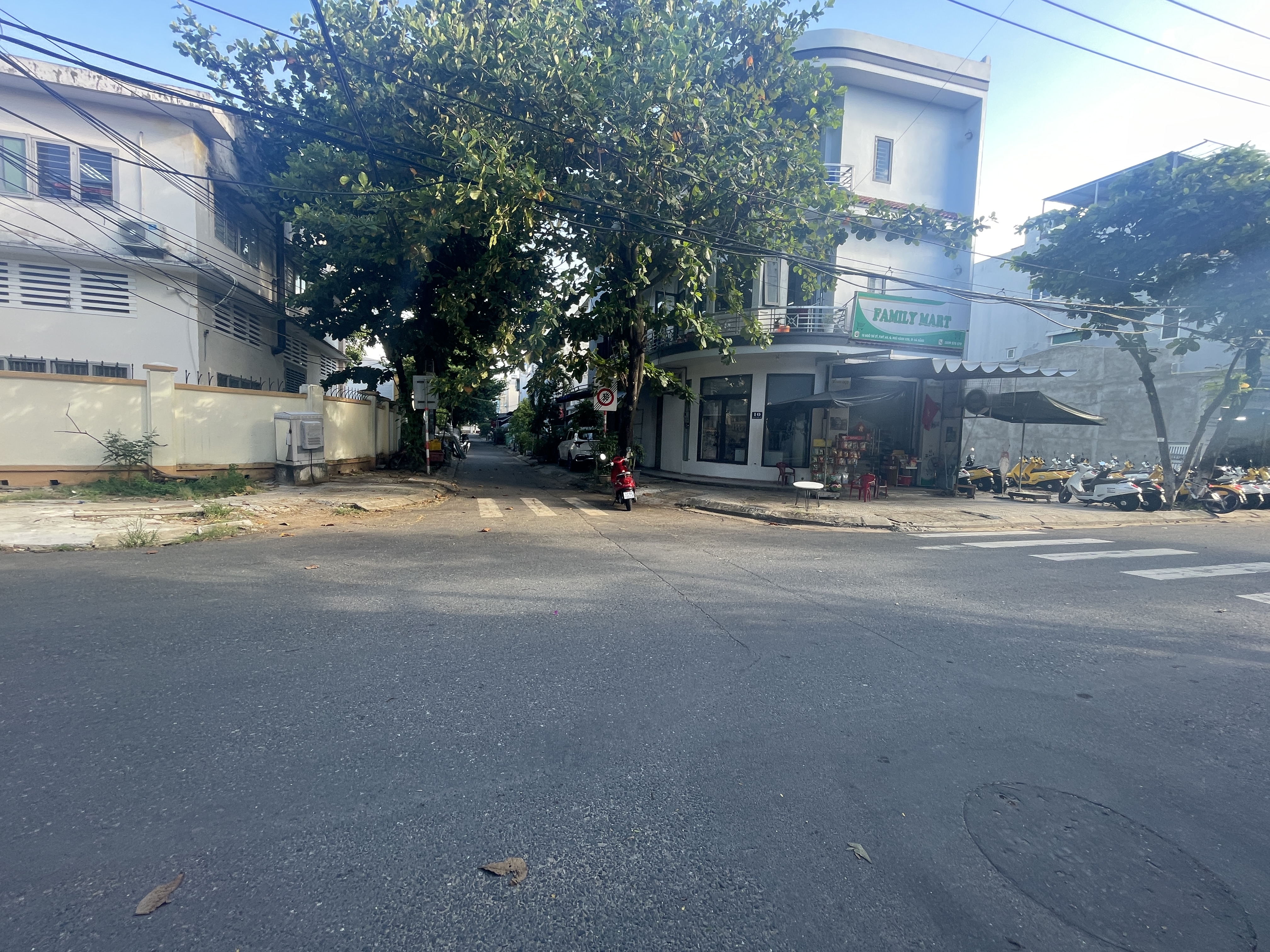 Land for Rent near My Khe Beach – Corner of Ngo Thi Si & An Thuong 14, Da Nang