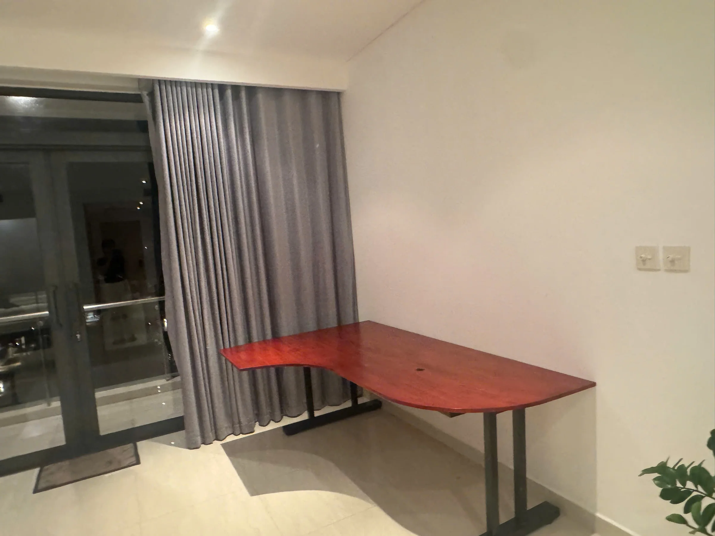 OCEAN SUITES STUDIO FOR RENT IN THE OCEAN VILLA DA NANG