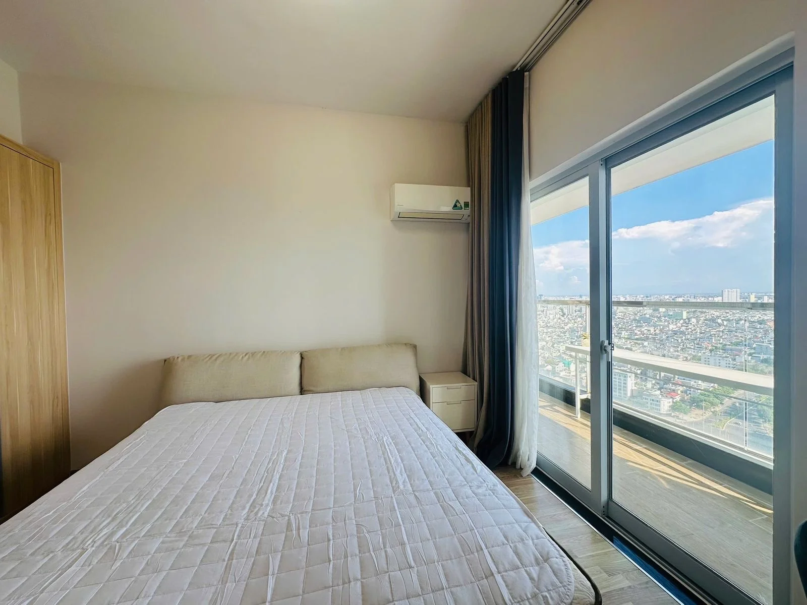 1 Bedroom Apartment For Rent In Blooming Tower Da Nang