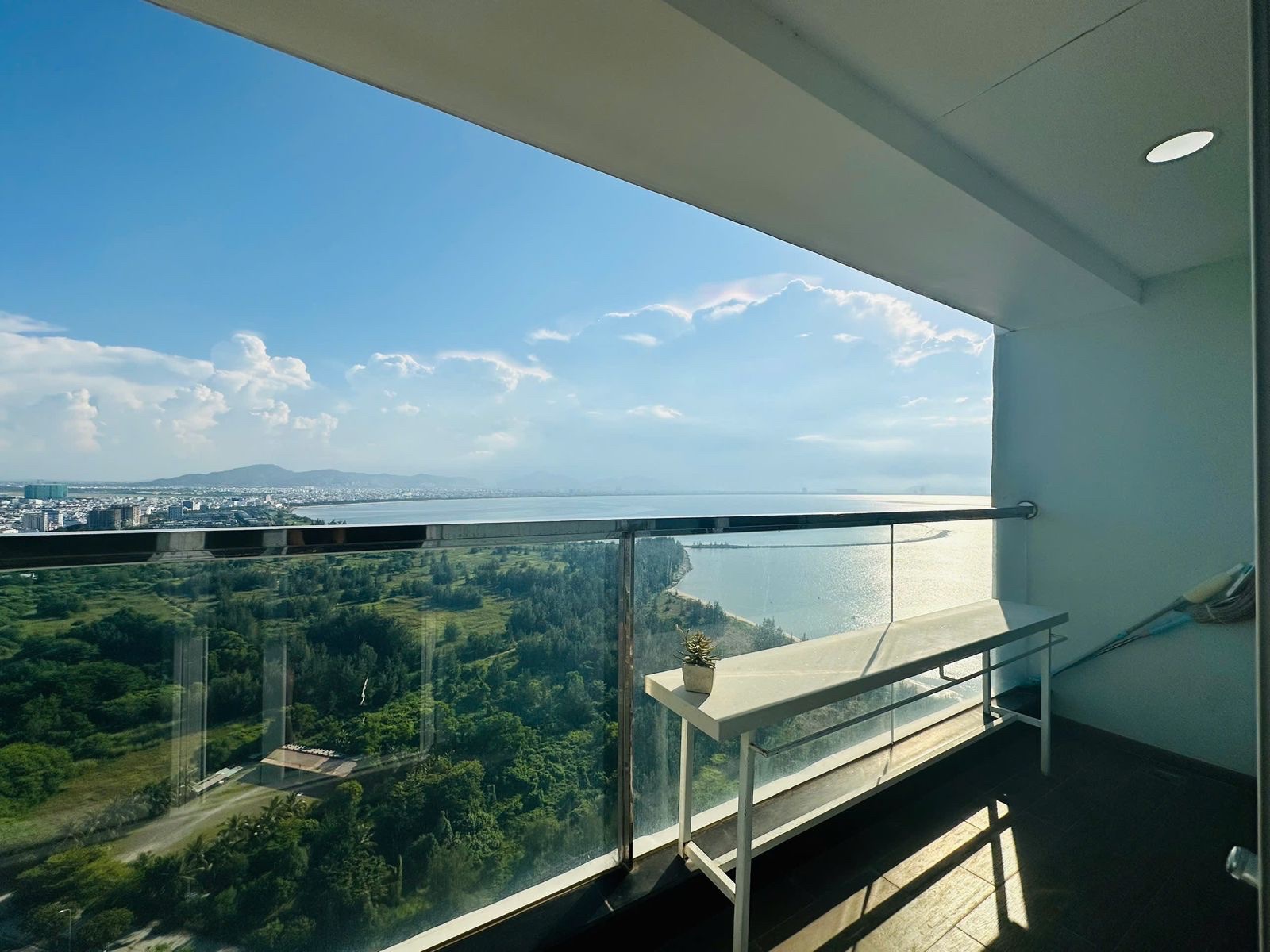 1 Bedroom Apartment For Rent In Blooming Tower Da Nang