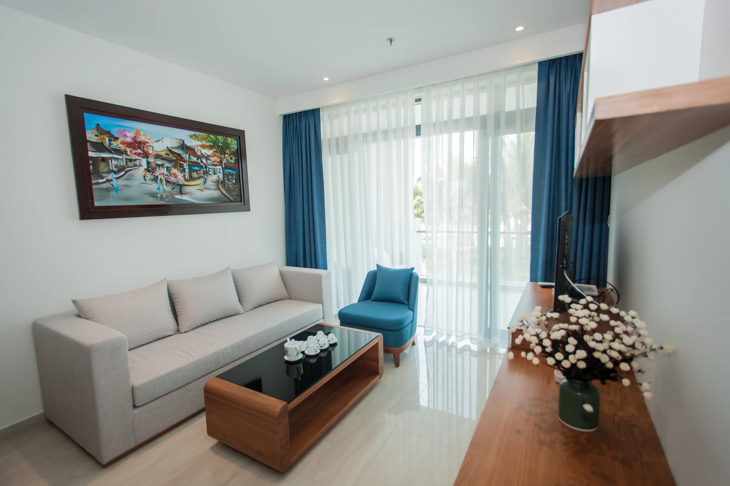Bright 2BR condo at The Ocean Suites Da Nang with ocean view. Fully furnished, spacious layout, private balcony, and access to pool, gym & beach. Ideal for expats seeking peaceful coastal living.