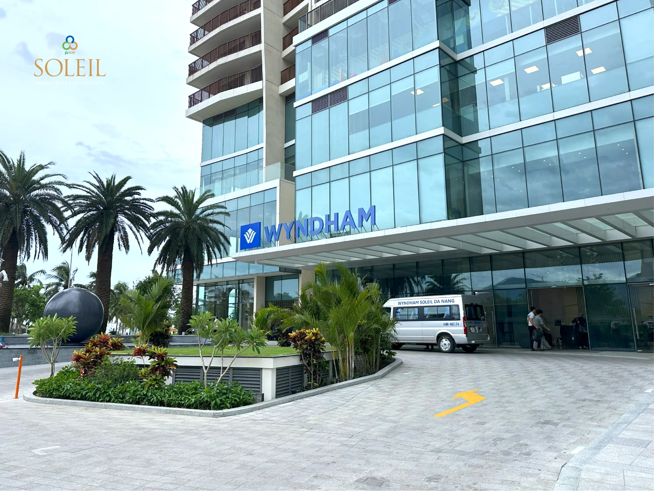 PANORAMIC OCEAN VIEW 2 BEDROOM APARTMENT FOR SALE AT WYNDHAM SOLEIL DA NANG