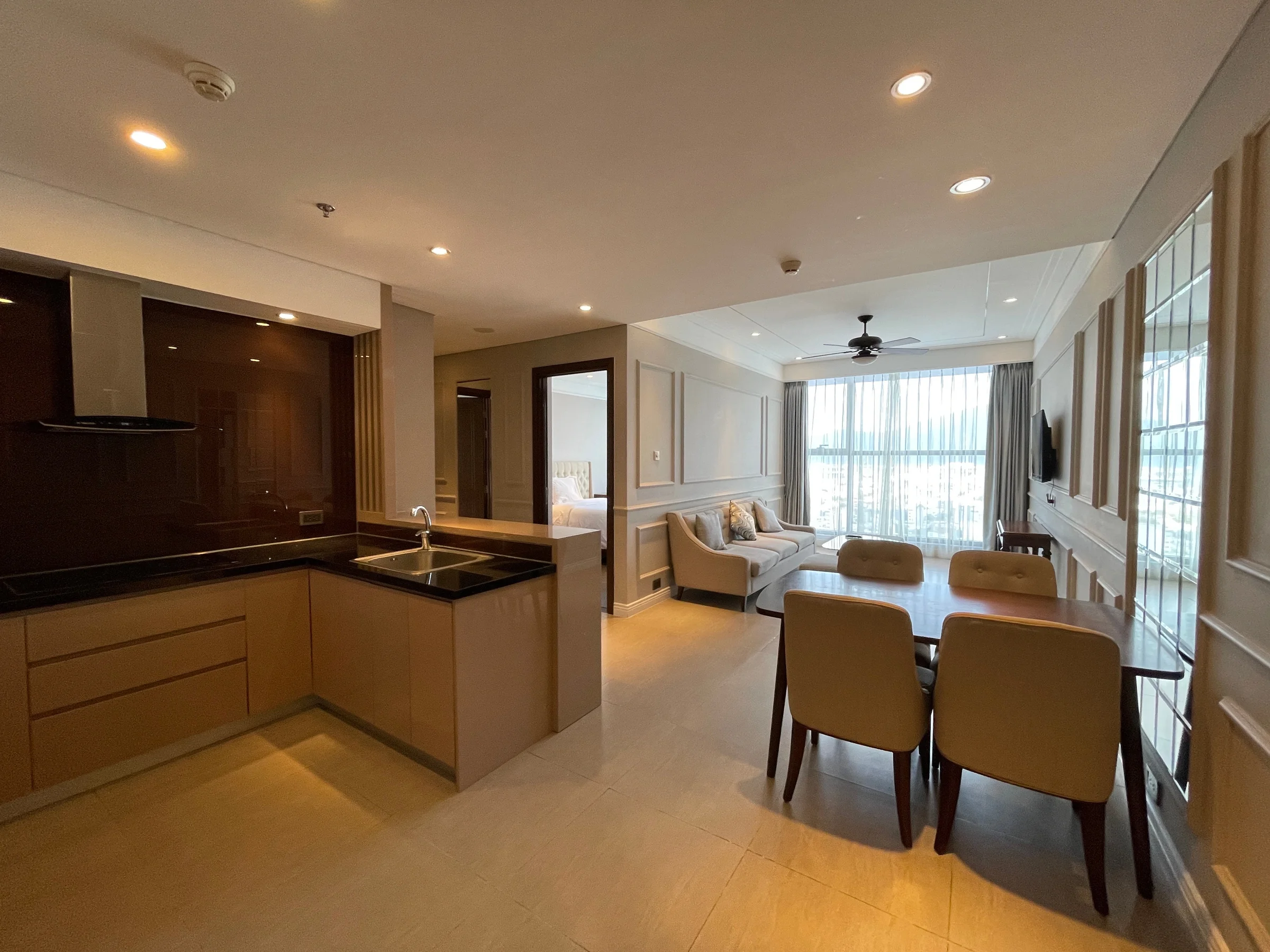 HIGH-FLOOR CORNER 2BR AT ALTARA SUITES FOR SALE, VIEW SON TRA PENINSULA & MY KHE BEACH